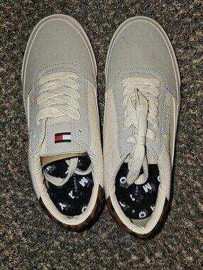 Tommy Hilfiger Womens Cream Canvas Low-Top Sneakers
